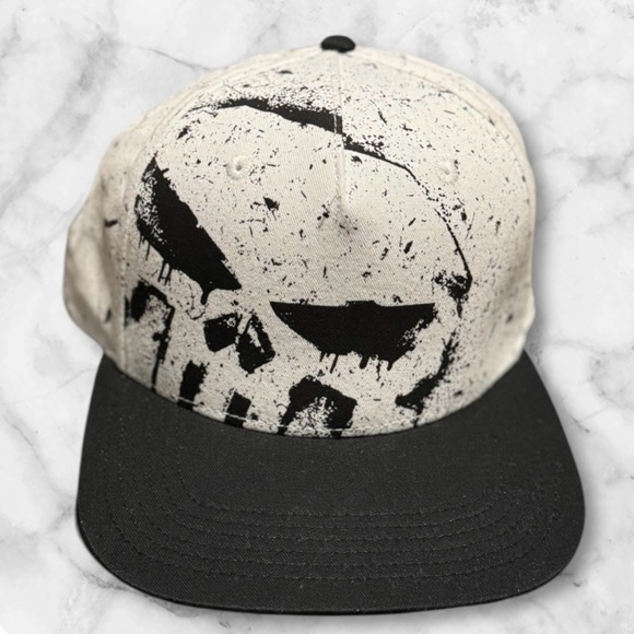 🆕Marvel Skull Graphic SnapBack Cap - Picture 2 of 10